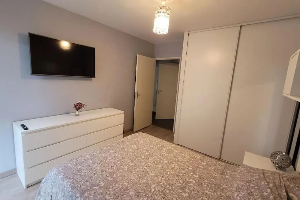 Appartement Voie Lactee ליון דירה